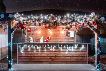 Christmas-Themed Wooden Bar Decoration