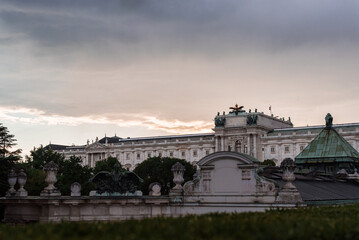 El Palacio Imperial de Hofburg en Viena, Austria, con su arquitectura cl&aacute;sica. Residencia de la realeza austriaca, dinast&iacute;a de los Habsburgo.