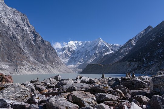 Scenic view of Tsho Rolpa Lake, the largest glacial lake in the Rolwaling Valley, Himalayas