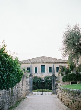 Welcome to the Mansion 
