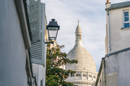 Close-Up View of Sacr&Atilde;&copy;-C&Aring;ur Dome Between Buildings