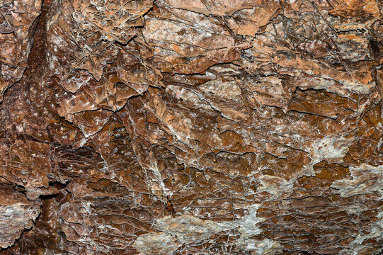 Wind Cave boxwork features