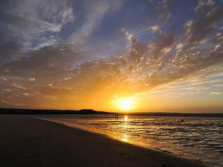 Obraz premium Sonnenuntergang an der niederländischen Nordsee