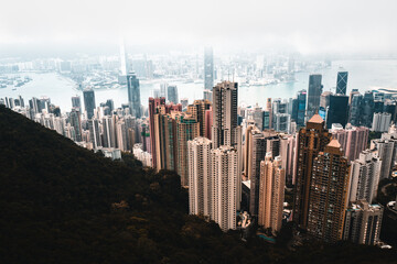Fototapeta premium HONG KONG ISLAND IN THE FOG