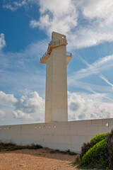 Leuchtturm Faro de Irta am Mittelmeer bei Alcossebre, Provinz Castellón, Autonome Gemeinschaft...