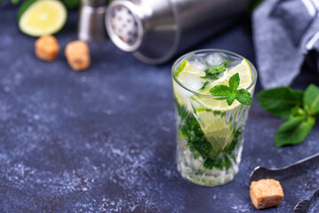 Summer cocktail with lime and mint