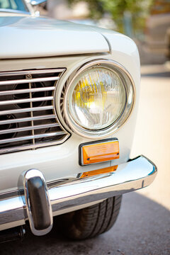Front grill and headlight of a classic car