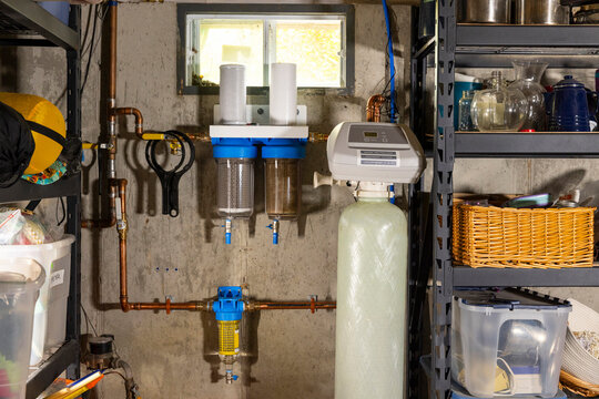 Water filtration system in basement of home 