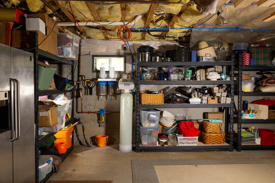 Water filtration system in basement of home 