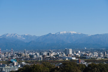 2024.22呉羽山から富山市街地と北アルプス薬師岳