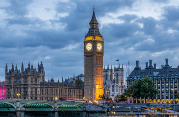 Obraz premium Big Ben in London at night. 