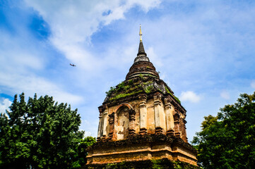 Fototapeta premium Old Pagoda, Architecture Lanna, Symbols of Buddhism at Wat Jedyod Royal temple, Muang Chiang Mai, Chiang Mai, Northern Thailand