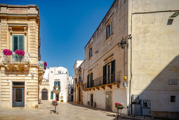 Martina Franca, Puglia, Italia: Vista diurna de la Piazza Plebiscito y la Catedral st. Martín