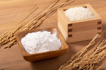 米粉　うるち米（秋田県産あきたこまち）