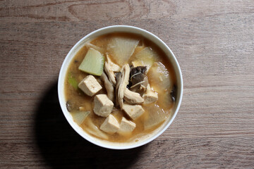 Home-cooked soybean paste soup.  A savory soup made from a sauce made by fermenting beans.  Soybean paste soup boiled with chicken breast.
