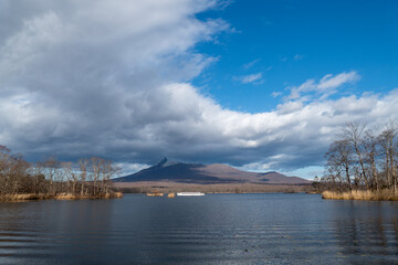 秋の晴れた空と駒ケ岳