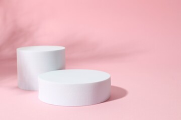 Props for product photography. Different podiums on a colored background