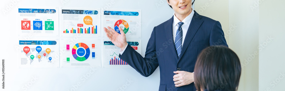 Poster セミナー、プレゼンテーション、ビジネス、男性、会議、ビジネスマン、プレゼン、講師、ミーティング、講座、人物、研修、ヘッドセット、スクール、日本人、カンファレンス、教師、教室、ビジネスパーソン、人材、ホワイトボード、金融、投資、資産運用、アドバイザー、コンサル、コンサルティング、コンサルタント、ファイナンシャルプランナー、FP、副業、自己啓発、OJT、PDCA、マーケティング、リサーチ、調査、発表、