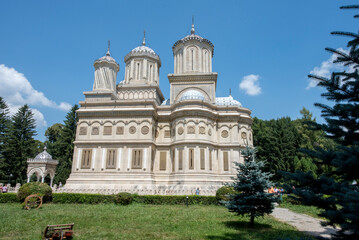 the cathedral of christ the savior