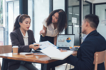 Teamwork Makes the Dream Work: Collaborative Business Meeting 