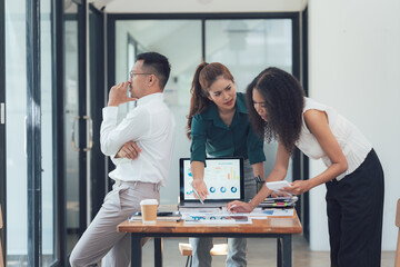 Teamwork Makes the Dream Work: Collaborative Business Meeting 