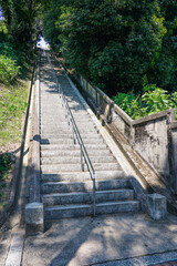 姫路城を見晴らす男山配水池公園へ登る長い階段（兵庫県姫路市）