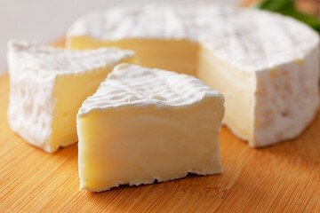 カマンベールチーズ　Camembert cheese