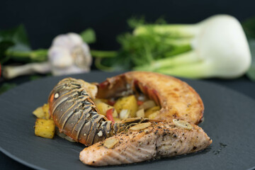Surf and Turf mit Filetsteak und Hummer