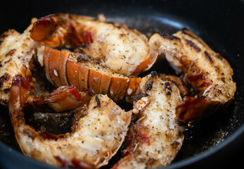 Surf and Turf mit Filetsteak und Hummer