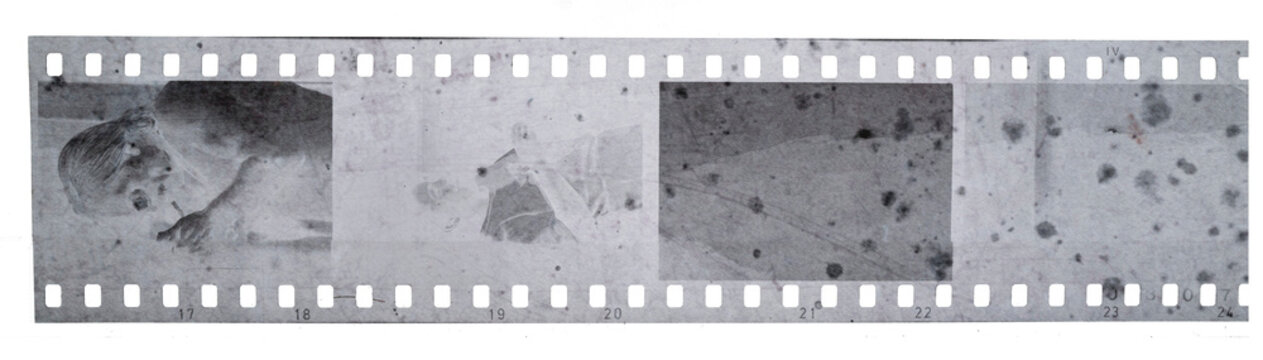 vieux n&eacute;gatif photo format 24x36 noir et blanc,us&eacute; et ray&eacute;, PNG sur fond transparent