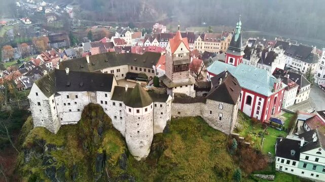 Burg Hrad Loket Tschechien Luftaufnahme 