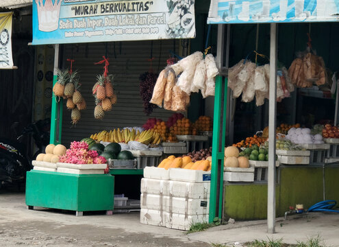 Demak, Indonesia December 2 2024, traditional fruits store. Fresh food groceries.