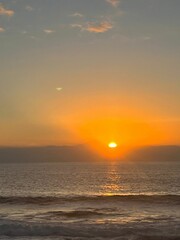 puesta de sol en Agaete, gran canaria, con el Teide al fondo