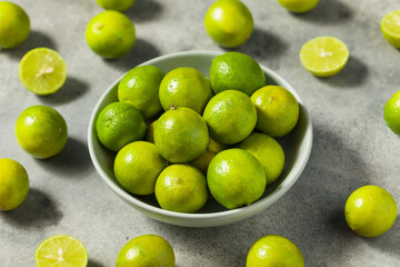 Sour Organic Green Key Limes