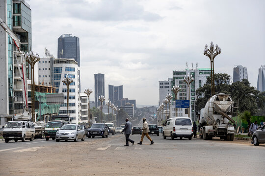 Fototapeta Traffic and buildings in downtown Addis Ababa, capital city of Ethiopia.