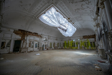 Fototapeta premium The Forgotten Haunted Old Abandoned Grand Hotel of Northern Italy