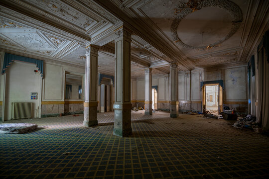 The Forgotten Haunted  Old Abandoned Grand Hotel of Northern Italy