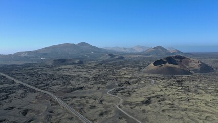 volcan El Cuervo et volcans dans le parc national de Timanfaya à Lanzarote, canaries, Espagne	