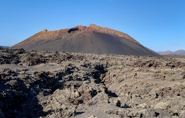 volcan El Cuervo et volcans dans le parc national de Timanfaya à Lanzarote, canaries, Espagne	