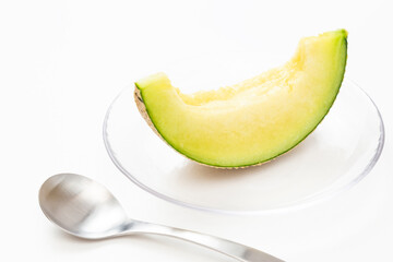 テーブルにみずみずしいメロン