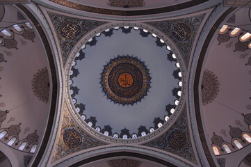 Obraz premium Interior view of Grand Camlica Mosque in Istanbul, Turkey.