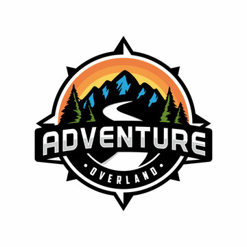 hipster badge outdoor adventure logo with Compass and mountain design concept. Universal compass logo. Modern vintage retro concept