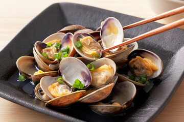 あさりの酒蒸し　Asari clams steamed with sake