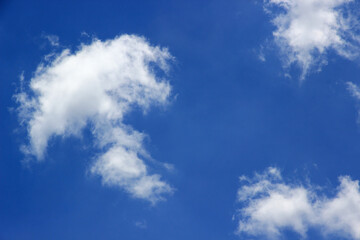 Obraz premium Blue sky with clouds background. It's beautiful and natural.