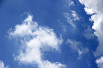 Obraz premium Blue sky with clouds background. It's beautiful and natural.