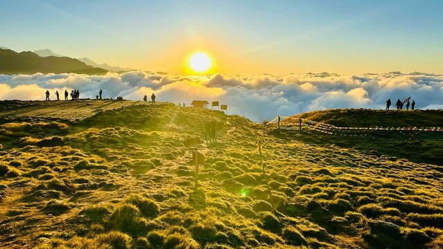 Witnessed the most breathtaking sunrise from Khumai Danda! 

Pure magic in the heart of Nepal!