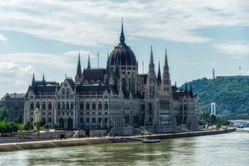 Obraz premium Hungarian parliament building in Budapest.