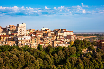 Fototapeta premium Picturesque small town on hill in Italy