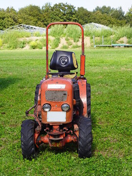 Schmalspurtraktor Krieger K 33 Allrad Schmalspur MWM Traktor