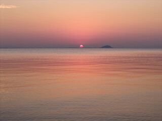 Fototapeta premium sunset over the lake